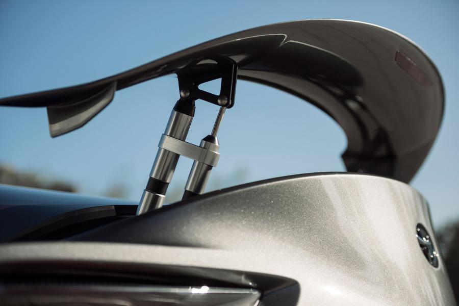  Toyota FT-1 Graphite Concept 2014 года  (фото 14 из 25)